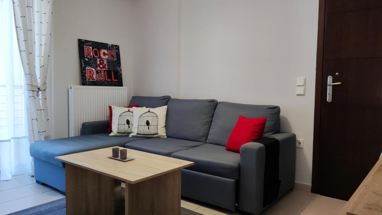 Rock & Roll 2 - Modern Apartment In Trikala Εξωτερικό φωτογραφία